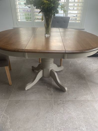 extendable wood table