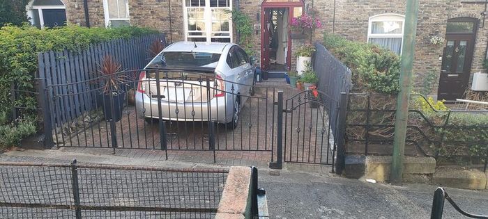 drive way gates
