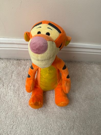 Disney TY Tigger Sparkle Plush approx. 10 Used Please see pictures