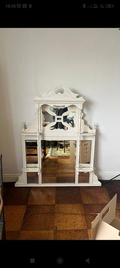 vintage mirror white