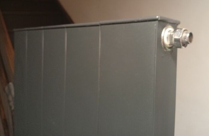 Vertical radiator