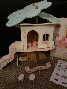 rosebud tree doll house
