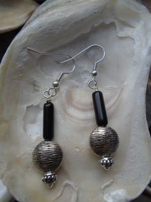 Black/silver drop earrings.Earrings.Jewelley.New/Gift