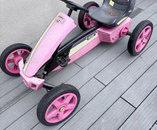 Berg Pearl cart
