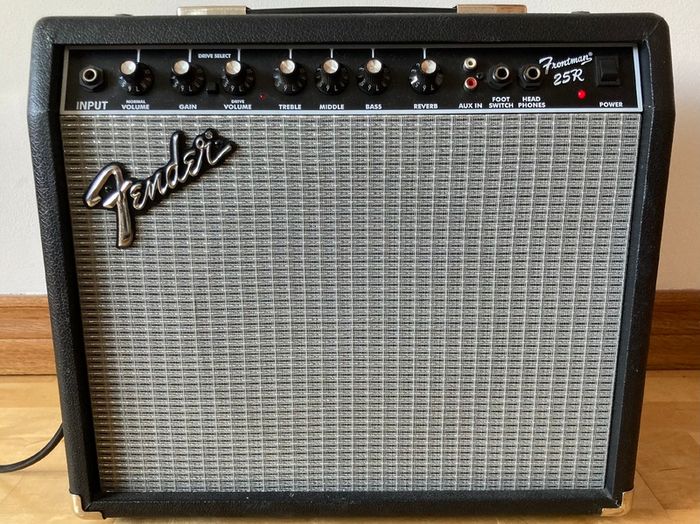 Fender Frontman 25R