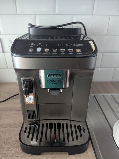 Coffee Machine DeLongi Magnifica Eco