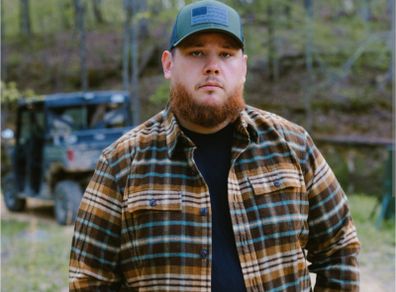 Luke Combs tickets x2