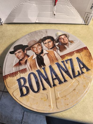 Bonanza John Wayne 5 Classic Films In Round Tin.