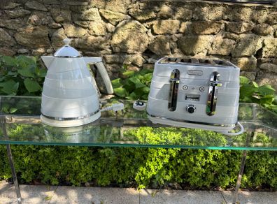De'Longhi Avvolta Kettle and toaster