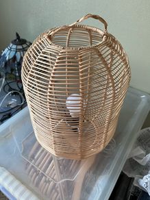 Table lamp