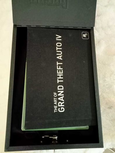 Grand Theft Auto IV Special Edition Xbox 360 - Complete Collector's Box Set