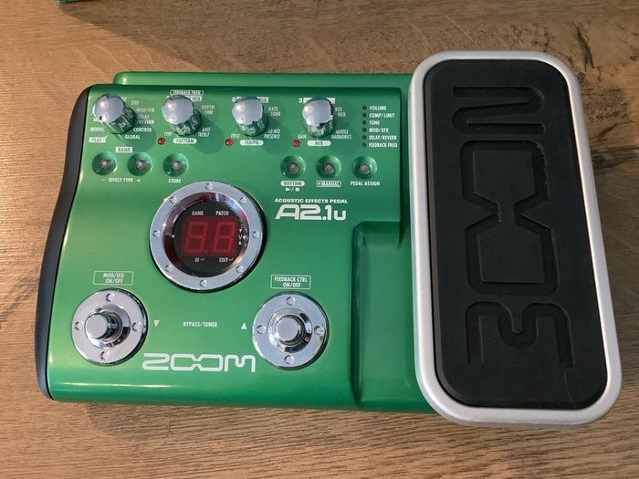 ZOOM A2.1u acoustic multi-effects processor and USB audio interface