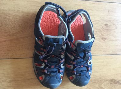 Boys sandals size UK 1 in great condition
