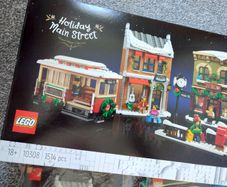LEGO Winter Village Holiday Main Street 10308