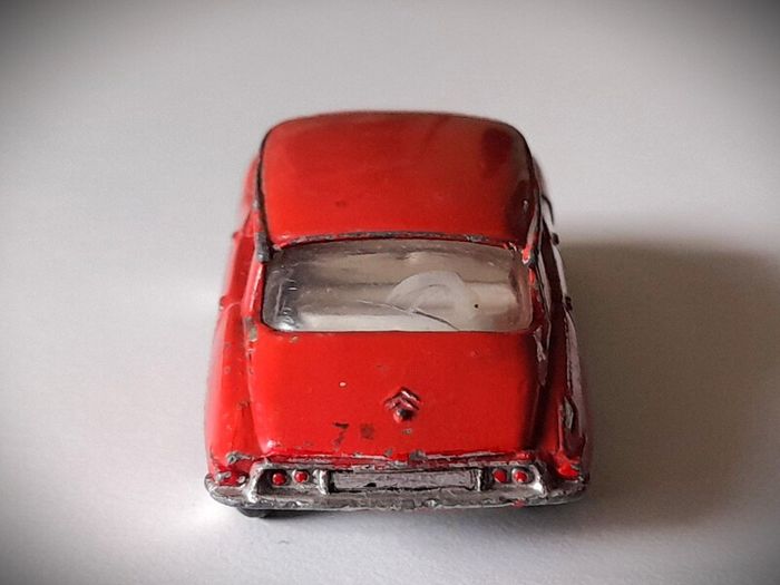 Diecast Vintage Corgi Toys Citroen DS19 Red - Good Original Condition/No Box
