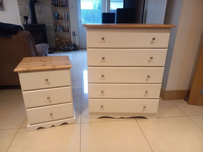 chest of drawers and locker