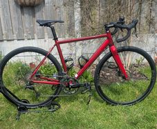 Boardman Road Comp. Size 51cm (small) with Hunt Wheels.