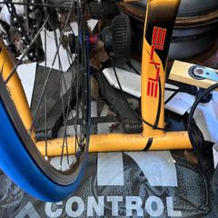 trek 1000 SL 56 frame turbo trainer included