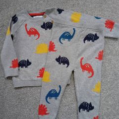 NEW.baby suit,set.18/24m