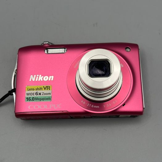 Nikon Coolpix S3300 16MP Digital Camera Pink - Full Kit