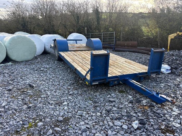 Bale trailer / lowloader