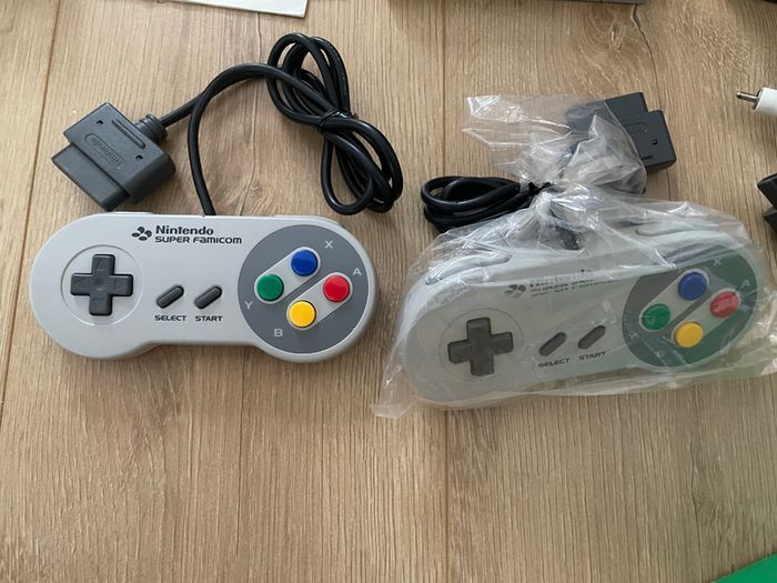 Super Famicom SNES Console Boxed CIB + Flash Card SNES 8gb sd Card + Super Game Boy Boxed + Gameboy Flash Card with 4GB micro sd