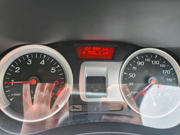 Low mileage Renault Clio 2011 64000km