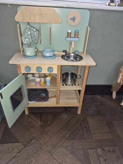 Little Dutch kids kitchen