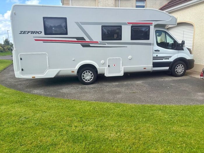 Motorhome - 2021 Ford Roller Team Zefiro 696