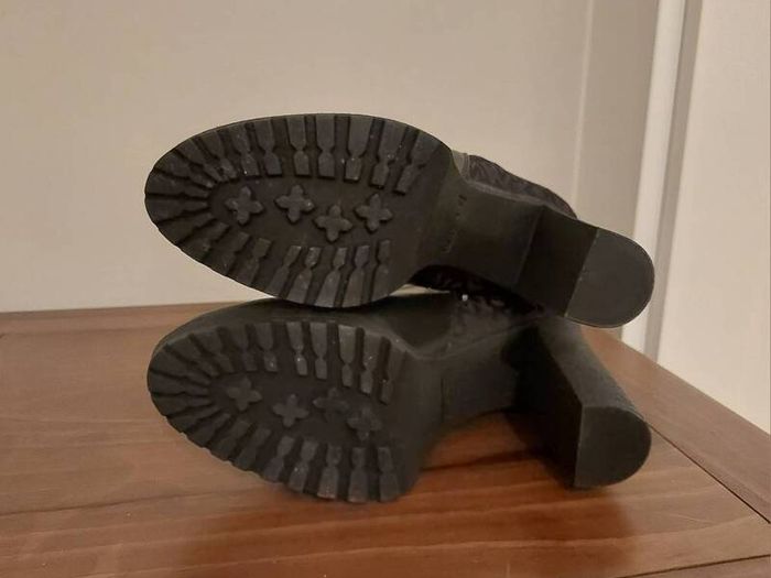 DKNY Black & Gold Boots Postage Included