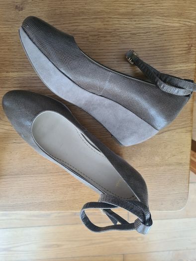 Clarks Shoes New