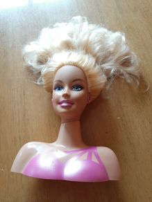 Barbie styling head.