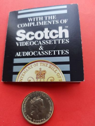 1989 Bill of Rights unc Two Pound Coin