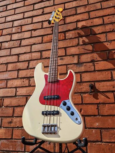 Fender Japan '62 Reissue Jazz Bass (Delivery available)