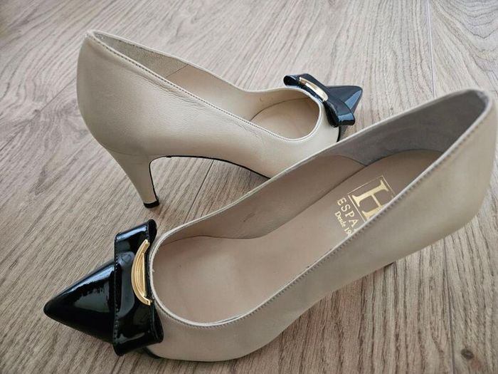 Gorgeous white & black bow Spanish leather high heel shoes 3.5 UK RRP 130 euro