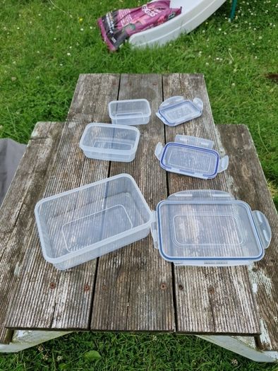 3 clip top boxes