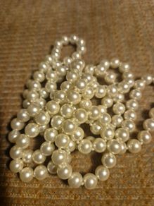 Excellent quality vintage faux pearl necklace