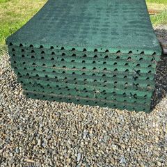Rubber play area safety mats