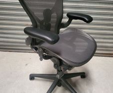 2024 Herman Miller Remastered. Mint Condition.