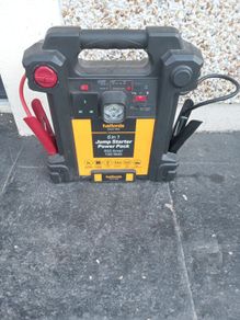 Halfords 6-in-1 Jump Starter Power Pack