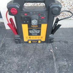 Halfords 6-in-1 Jump Starter Power Pack