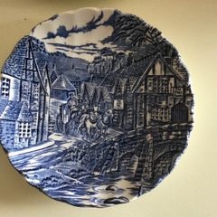 Ceramic - Vintage Plates. X 15  ( Reduced)