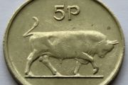 Ireland 1980 old 5p coin 46 years old