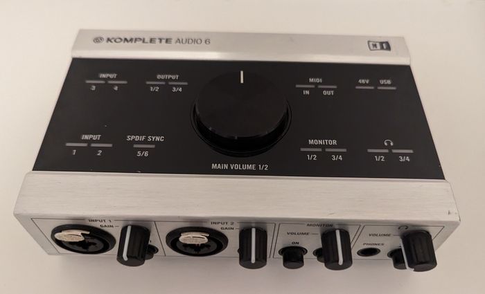 Native Instruments Komplete Audio 6 MK1