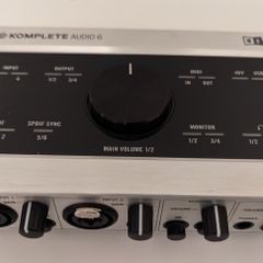 Native Instruments Komplete Audio 6 MK1