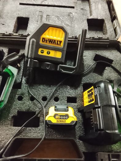 dewalt Lazer battery & charger