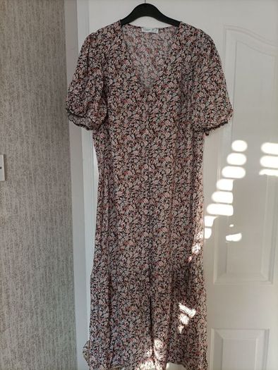 Floral dress size 14/16