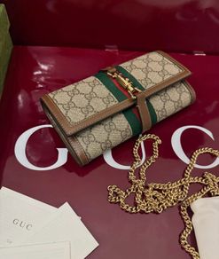 Gucci original wallet with chain