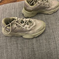 UK 12 Adidas Ozweego Green