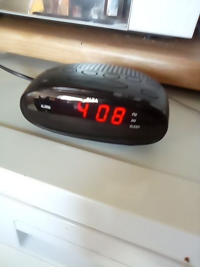 Alarm clock radio